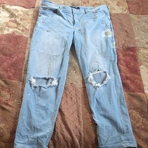 Trendy Distressed Women's Boyfriend Jeans